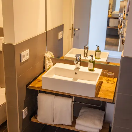 Staycity Centre Aparthotel 5*